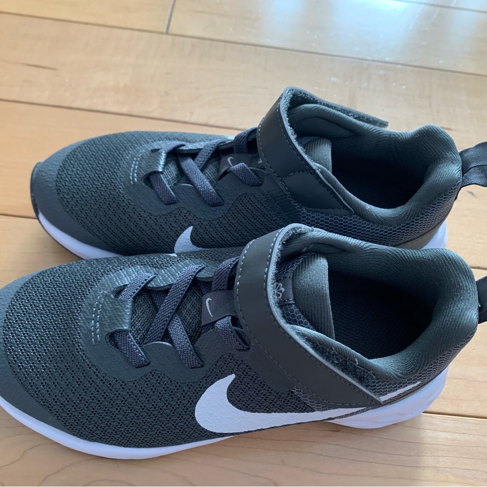 Toddler NIKE sneakers size 12 in Gray